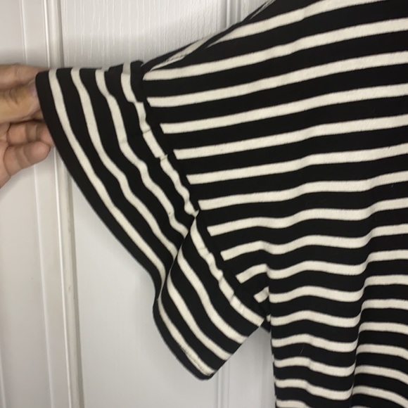 Old Navy Black and White Striped Dress - NWT - Picture 2 of 5
